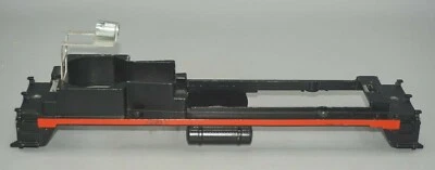 LIONEL O DIE-CAST 6220 PART #622-20 DIESEL SWITCHER FRAME ONLY W/LIGHT BRACKET - Image 1 of 4