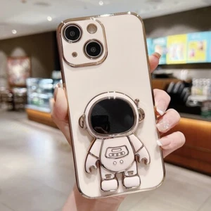 iPhone 15 Electroplating Astronaut Holder Phone Case - Afbeelding 1 van 4