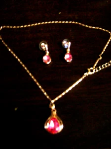 ELEGANT NEW JEWELRY SET: Pendant,Chain Earrings,Pink&Gold ton - Picture 1 of 5