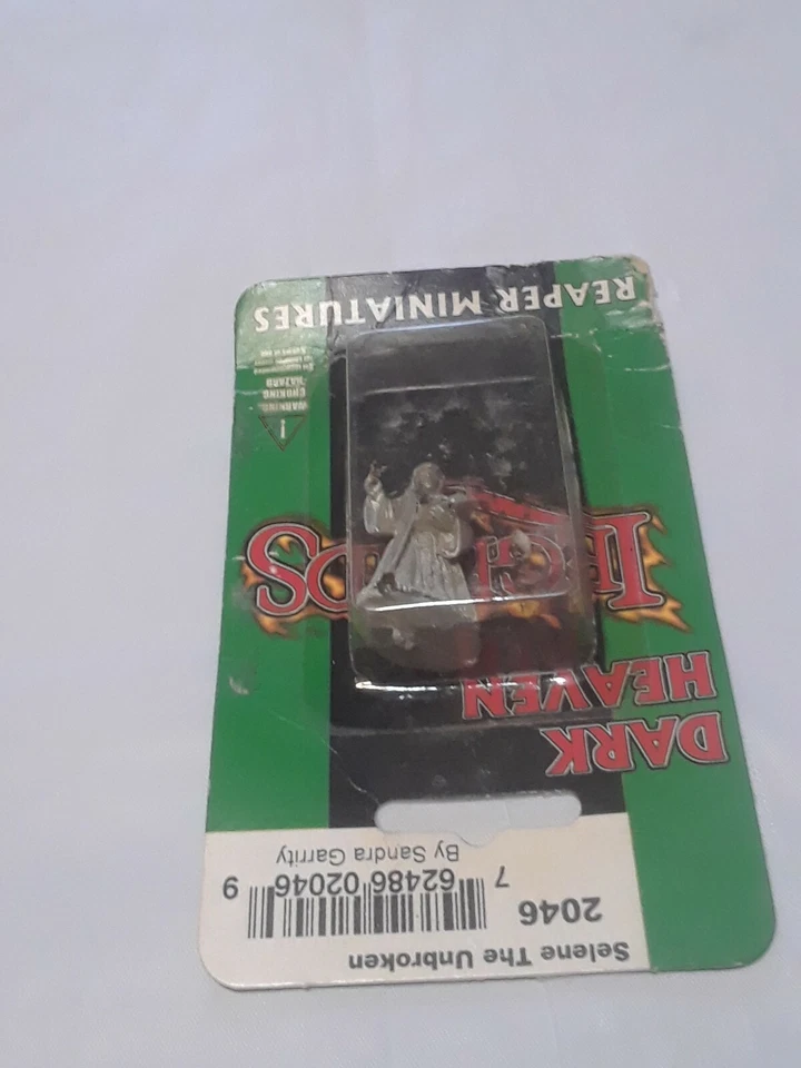 Reaper Miniatures RPR 02046 - Dark Heaven Legends Selene The Unbroken - Image 1 of 3