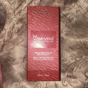 Vine-Vera Resveratrol Skin Revival Serum- Chianti Relaxoline 1.0 fl oz / 30 ml - Picture 1 of 4