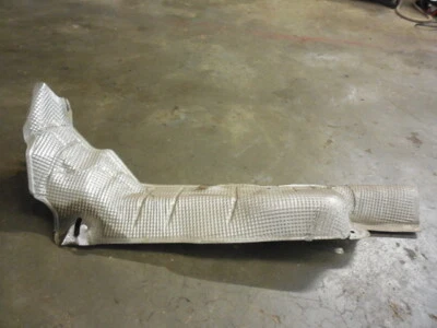 03-10 保时捷 Cayenne S LH 司机排气隧道隔热罩 7L0825661 — 第 1/4 张图片