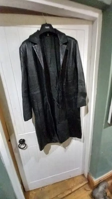 Leather Coat. Small Signs Of Wear. Over 30 Years Old. Vintage - Image 1 of 4