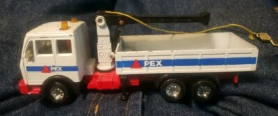 K-148 Matchbox Super King Crane Boom Truck - Image 1 of 4