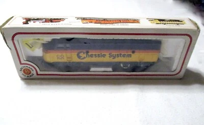 BACHMANN HO SCALE EMD F9 DIESEL LOCOMOTIVE C&O 7071 CHESSIE SYSTEM LIGHTED TRAIN - Image 1 of 4