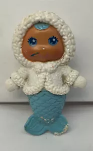 Figura de muñeca de pvc vintage Kenner 1983 sirena helada gallinas bebé FLO de pvc sin envío - Imagen 1 de 2
