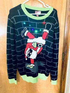 Party Sweater Dec 25 Men’s L Light Up Breakdancing Santa Sweater Acrylic Works - Picture 1 of 7