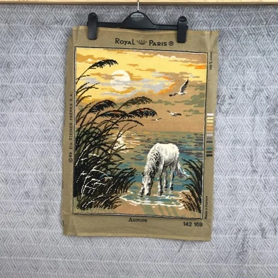 VTG Royal Paris Aurore Cheval Bord du Lac Coucher de Soleil Tapisserie 48x38 cm - Photo 1/4