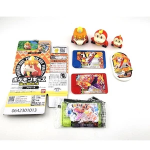 Lotto Figurine Fuecoco Crocalor Skeledirge Gettoni Pokemon Bandai Ga Ole Mezastar - Foto 1 di 5