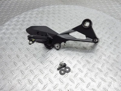 Soporte de montaje de clavija de pie delantero derecho KTM 390 RC 390 2022 17-22 Foto 1 de 4