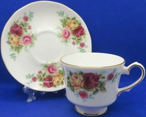 Vintage Royal Winchester Teetasse & Untertasse Teller Set Bone China Floral Goldrand - Bild 1 von 11