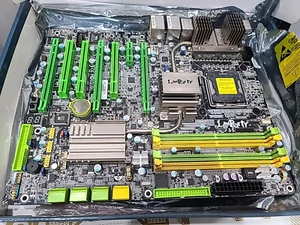 Placa madre DFI LanParty UT Intel P35 T2R rara de colección - Imagen 1 de 8