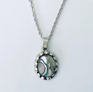 Classic Natural Oval Paua Abalone Shell Necklaces NEW - Picture 1 of 4