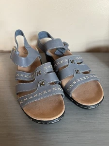 Clarks Leather Adjustable Strap Soft Cushion Sandals Size Women 9.5W Artisan - Picture 1 of 10