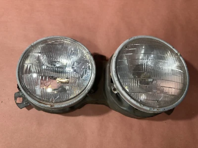 BMW E30 325e M3 318I 320I 325I Front Right Headlight Assembly OEM #85318 - Image 1 of 4