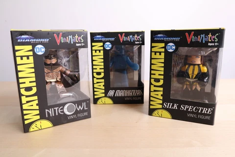 Vinimates Watchmen Movie: Nigh tOwl, Dr. Manhattan & Silk Spectre Vinyl Figures Cover