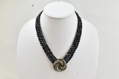 Collar colgante circular con cuentas facetadas negras triple nivel Heidi Daus  Foto 1 de 4