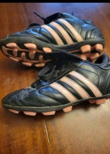 Girls Adidas Softball Tball Cleats Size 13 - Picture 1 of 2