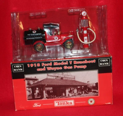 Tonka Texaco 1918 Ford Model T Runabout Wayne Gas Pump #57625 - Image 1 of 3