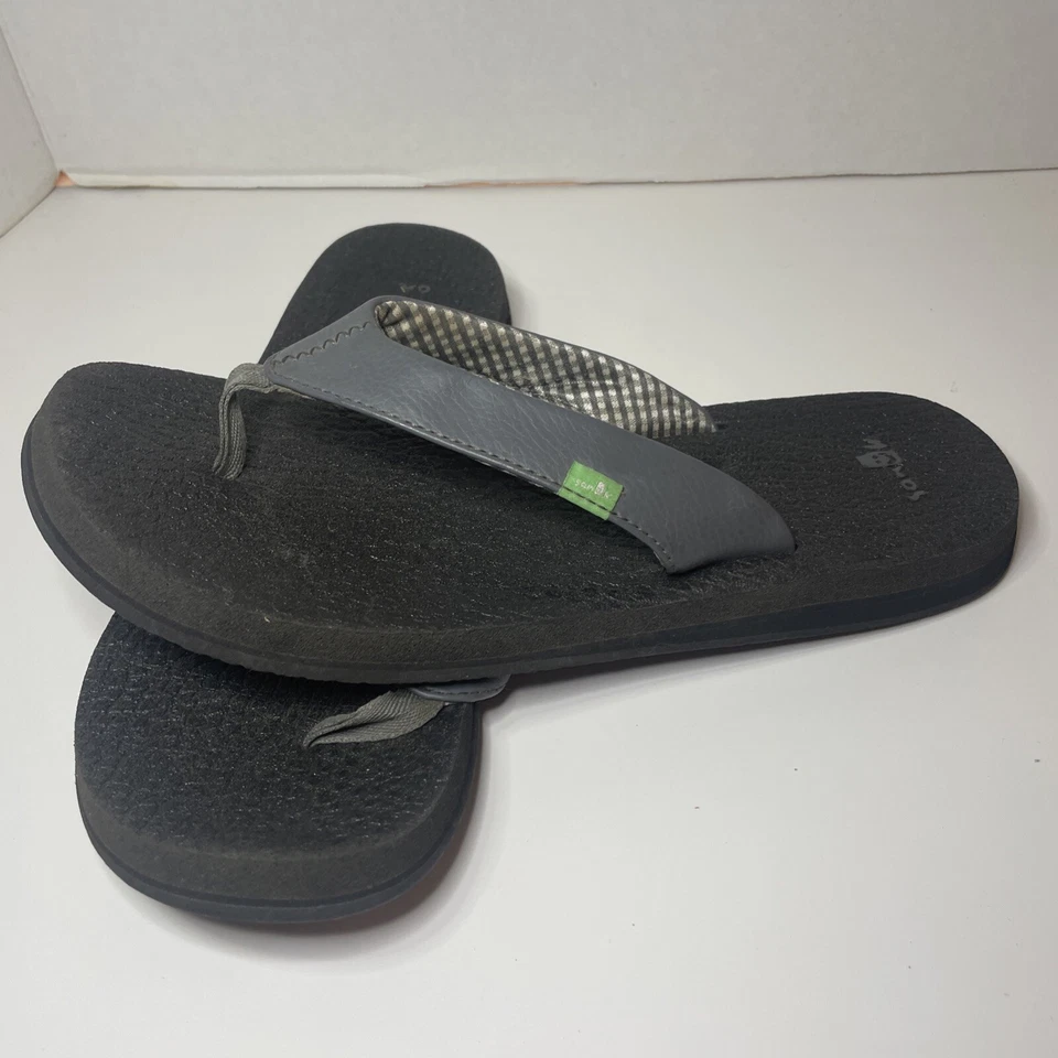 Sandalias Sanuk para mujer 9 Yoga Mat Wander Chanclas Tanga Deslizable Gris Oscuro Cómodas Foto 1 de 4