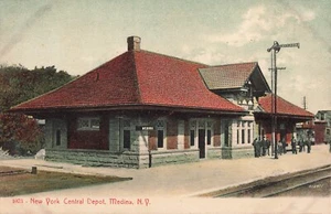 Medina, New York Postcard New York Central Depot c 1910   G7 - Picture 1 of 2