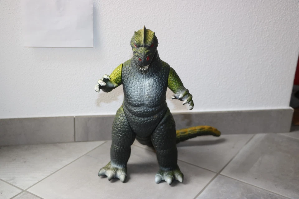 Action Figure Godzilla Dor Mei Cina UKRD Vintage Mostro Giocattolo figura dormei - Immagine 1 di 4
