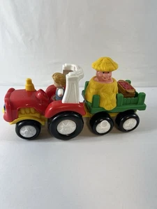 Fisher Price Little People Tow n Pull Traktor mit Bauernfigur 2007 - Bild 1 von 5