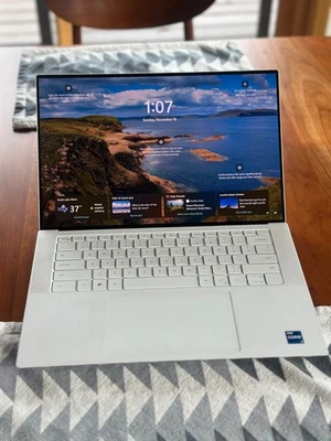 ☆4K+ TOUCH☆ Dell XPS 15 9510 — i7-11800H • 32GB RAM • 512GB SSD • NVIDIA 3050 Ti - Image 1 of 4