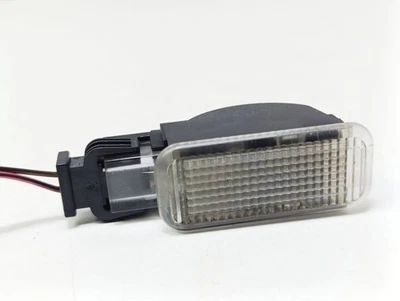 Otra luz interior delantera derecha volkswagen passat b5 2000 UST132703 Foto 1 de 3