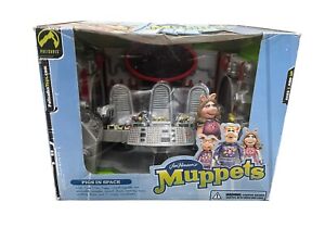 2003 MUPPETS PIGS IN SPACE DELUXE PLAYSET by PALISADES INCLUDES MISS PIGGY NEW