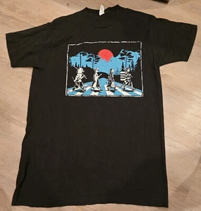 Camiseta Negra Demon Slayer Abbey Road Tanjiro Nezuko Zenitsu Inosuke Talla Mediana - Imagen 1 de 6