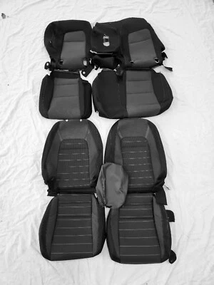 Honda CR-V 2023 híbrido deportivo tela negra punto naranja oscuro  Foto 1 de 4