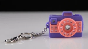 Neu Bath & Body Works Pocket Bac Händedesinfektion Kamera Clip mit Leuchtblitz - Bild 1 von 2