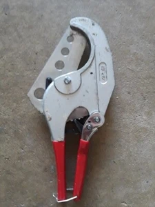 Pasco 4654 PRO CUT PLASTIC PIPE CUTTER 2" - Picture 1 of 5