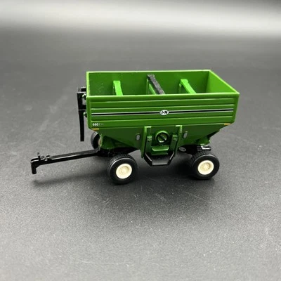 ERTL J & M Gravity Grain Wagon 4 1/2" Green 680/760 - Image 1 of 4