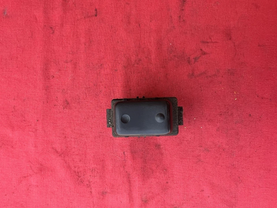 Toyota 4runner 1993-1995 camioneta interruptor de bloqueo de puerta derecha OEM E33 Foto 1 de 2