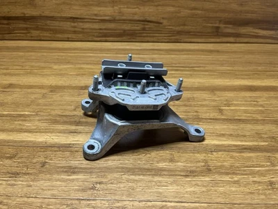 2017-2025 Audi Q5 80A 70K Miles Gearbox Transmission Mount Bracket 8W0399156 OEM - Image 1 of 4