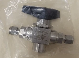 SWAGELOK SS-83XTS4 Hochdruck 3-Wege Kugelhahn PTFE Sitze 1/4 Zoll 1/4"FNPT - Bild 1 von 3