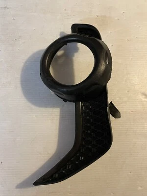 Bisel de luz antiniebla izquierda OEM Toyota 4 Runner 2014 2015 2016 2017 2018 2019 2020 Foto 1 de 4