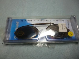 VINTAGE FOSTER GRANT CLIP ON SUNGLASSES 'OPTI SHEILD' COMPLETE UV PROTECTION - Picture 1 of 7