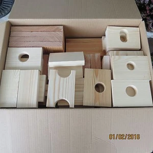 8 Nistkästen als Bausatz zum selber Schrauben, mardersicher, massiv - Bild 1 von 6