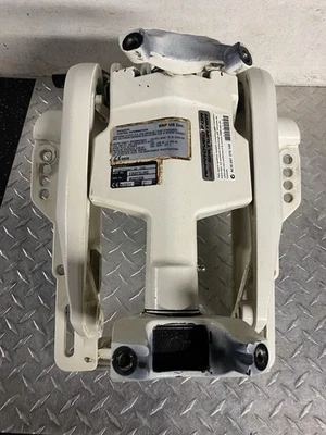 E-TEC Evinrude 2012 ETEC Swivel Bracket Stern Bracket 25 30 HP POWER TRIM STYLE - Image 1 of 4