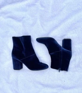 American Eagle Outfitters Ankle Boot Women's Size 7 Blue Velvet Side Zip - Picture 1 of 4