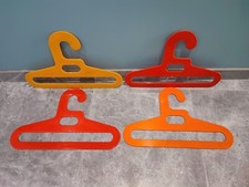 CINTRE PLAT VINTAGE PLASTIQUE X4 SEVENTIES ROUGE ORANGE JAUNE