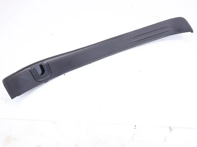 2005-2009 Subaru Legacy GT acabamento de soleira de porta traseira driver LH esquerdo fabricante de equipamento original 94061ag07A - Imagem 1 de 4