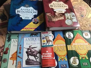 The Antiques Roadshow Collection 2 Binders plus extra Antiques Magazines Booklet - Foto 1 di 13