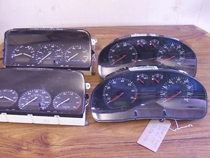 VW PASSAT MK 5 97-01 SPEEDO SPEEDOMETER 3B1919930 - Picture 1 of 1