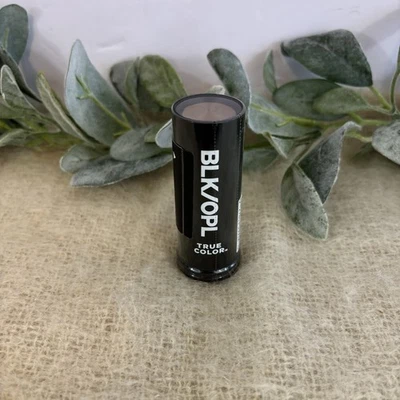 Base en barra perfeccionadora de piel color verdadero ópalo negro Blk Opl almendra cálida  Foto 1 de 4