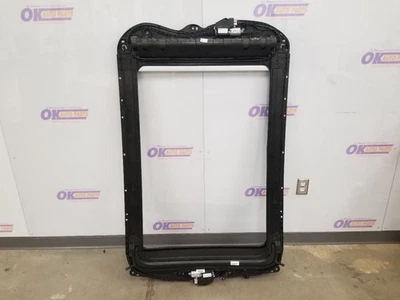 18 2018 PORSCHE MACAN S DUAL PANEL OVERHEAD SUNROOF TRACK ONLY - Imagem 1 de 4