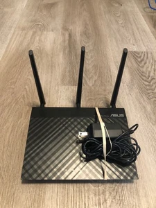 ASUS RT-N66U Dual-band Wireless-N900 / Gigabit Router Bundled with Power Adapter - Picture 1 of 7